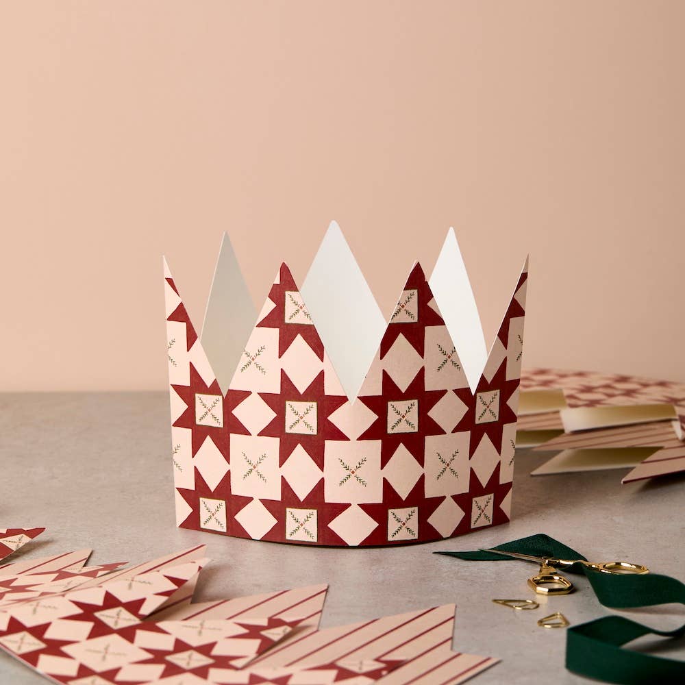 Katie Leamon - Pack of 6 Green & Red Quilt Pattern Christmas Crown Cards