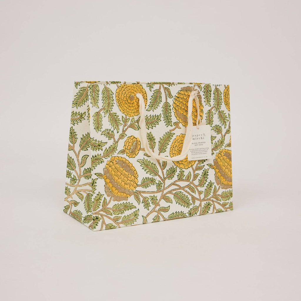 Fabric with corn and leaf pattern on a light background