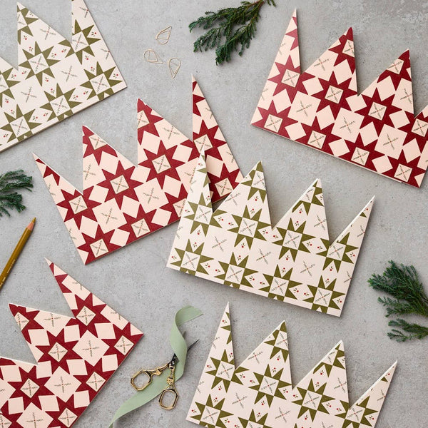 Katie Leamon - Pack of 6 Green & Red Quilt Pattern Christmas Crown Cards
