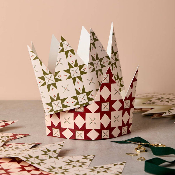 Katie Leamon - Pack of 6 Green & Red Quilt Pattern Christmas Crown Cards