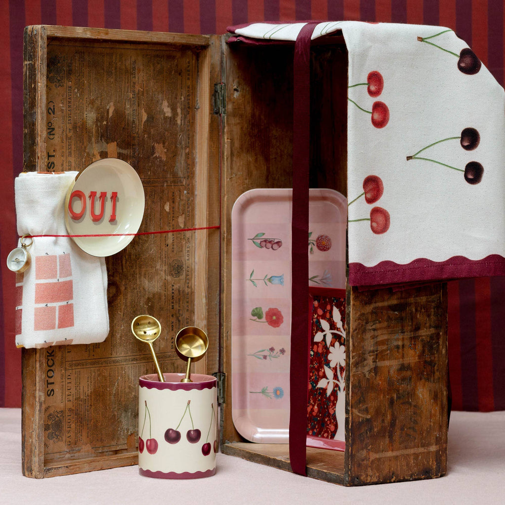 Roomytown - Festival of Flowers Birchwood Tray